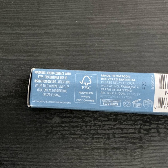 NEW IN BOX Tulip Tint Crispa Coral Lip and Cheek Balm - Picture 3 of 7